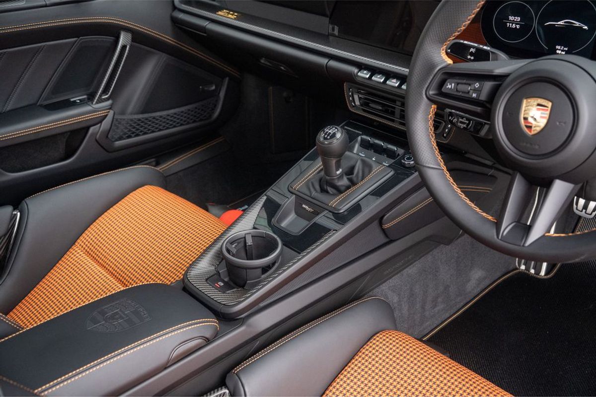 2025 Porsche 911 (992) S/T