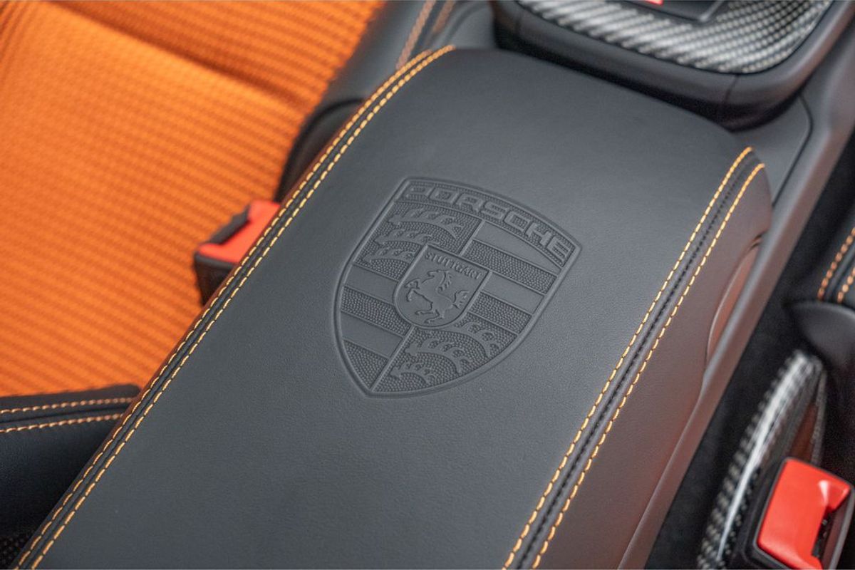 2025 Porsche 911 (992) S/T