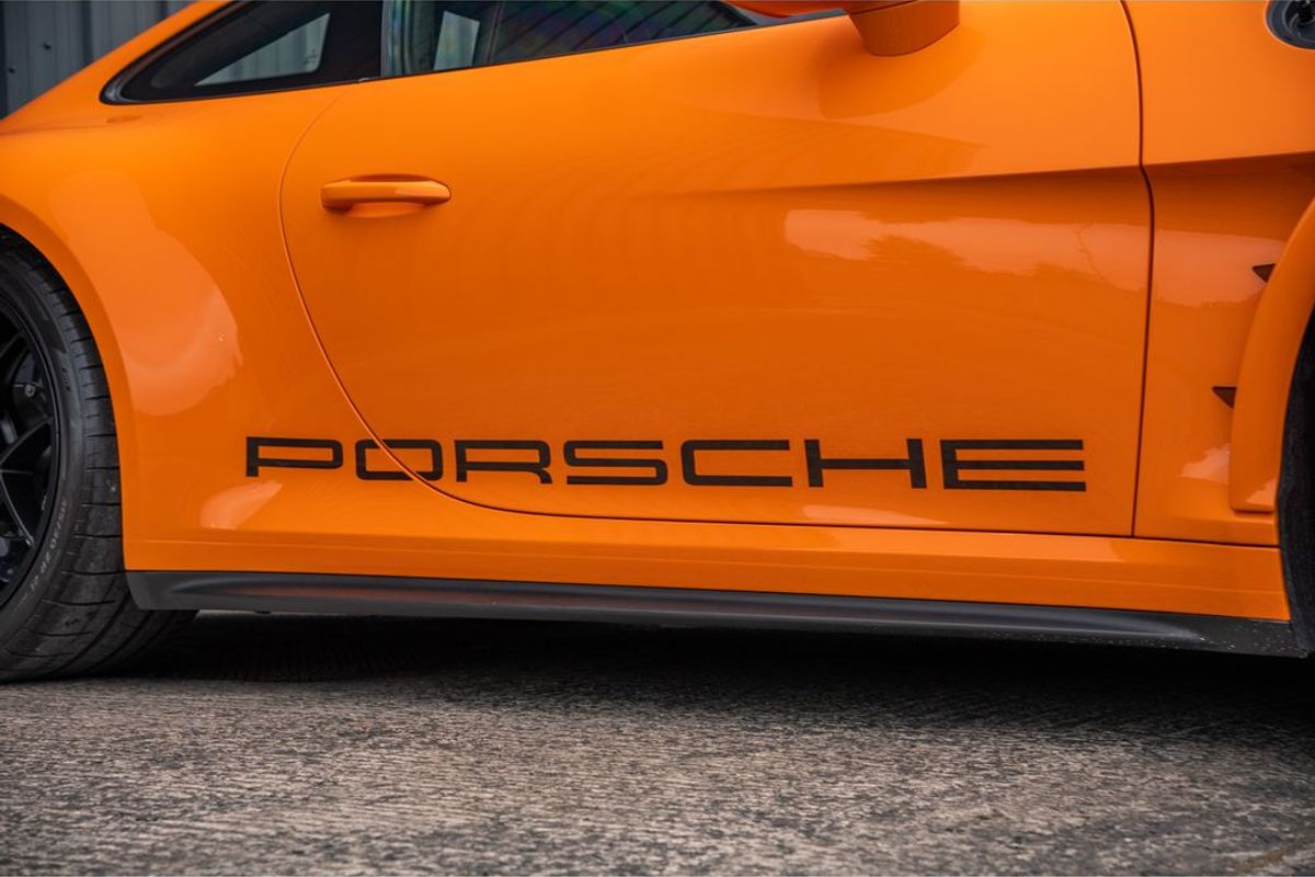 2025 Porsche 911 (992) S/T