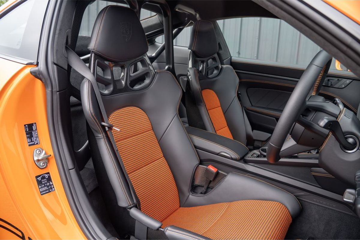 2025 Porsche 911 (992) S/T