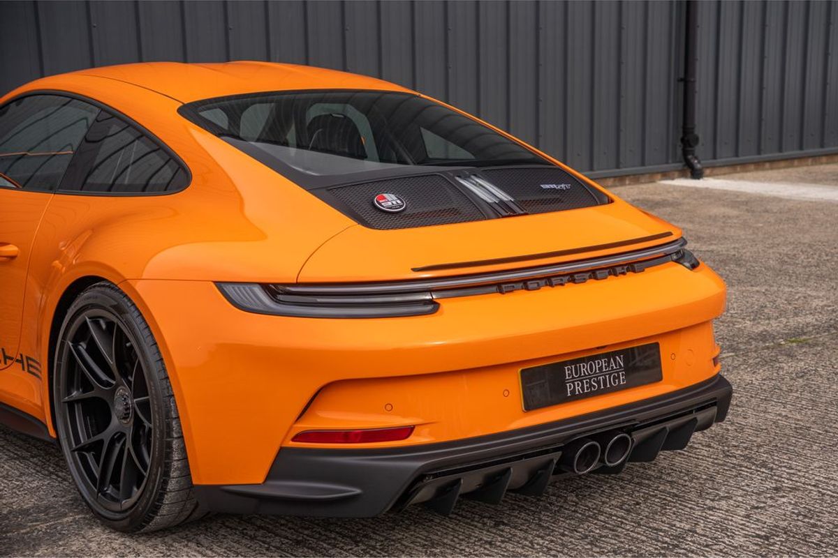 2025 Porsche 911 (992) S/T