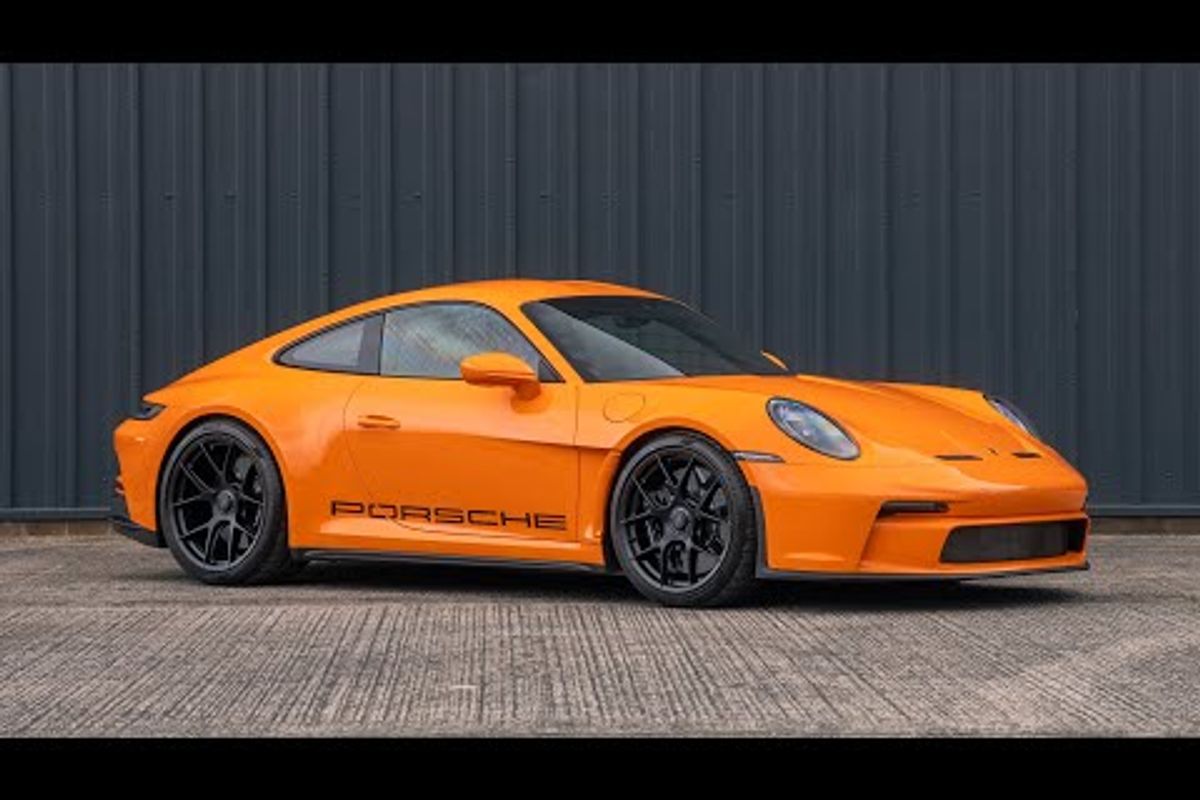 2025 Porsche 911 (992) S/T