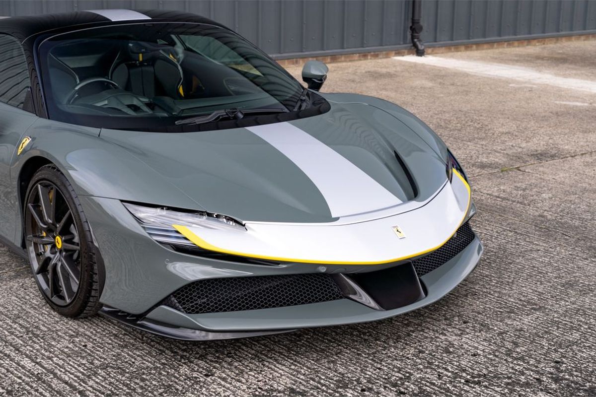 2022 Ferrari SF90 Spider Assetto Fiorano