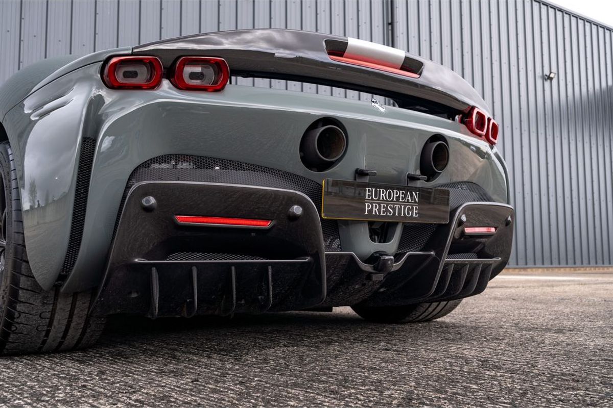 2022 Ferrari SF90 Spider Assetto Fiorano