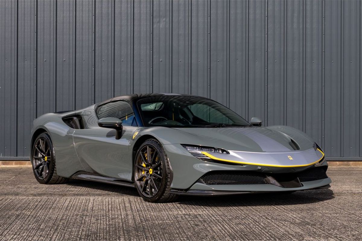 2022 Ferrari SF90 Spider Assetto Fiorano