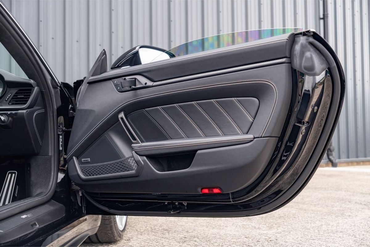 2025 Porsche 911 (992) S/T