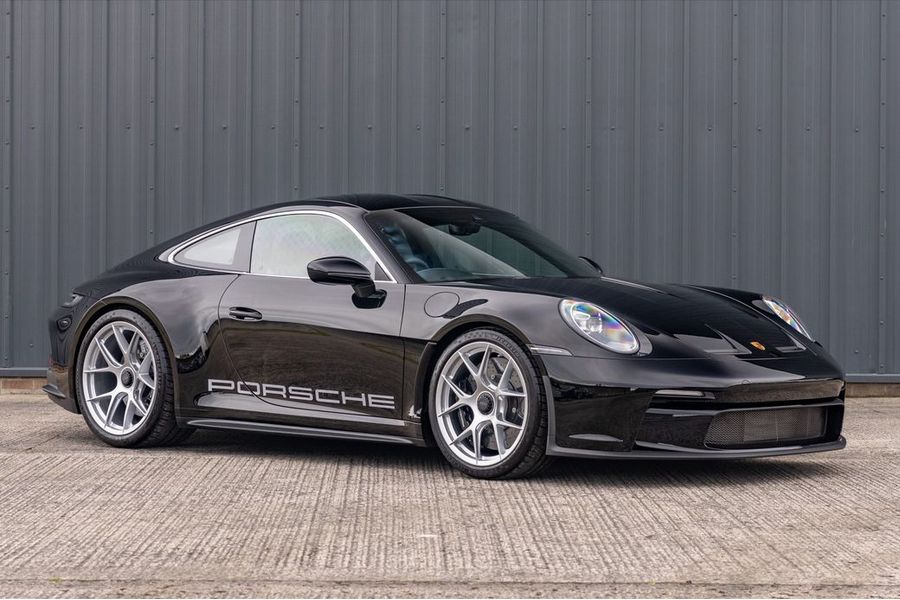 Porsche 911 (992) S/T