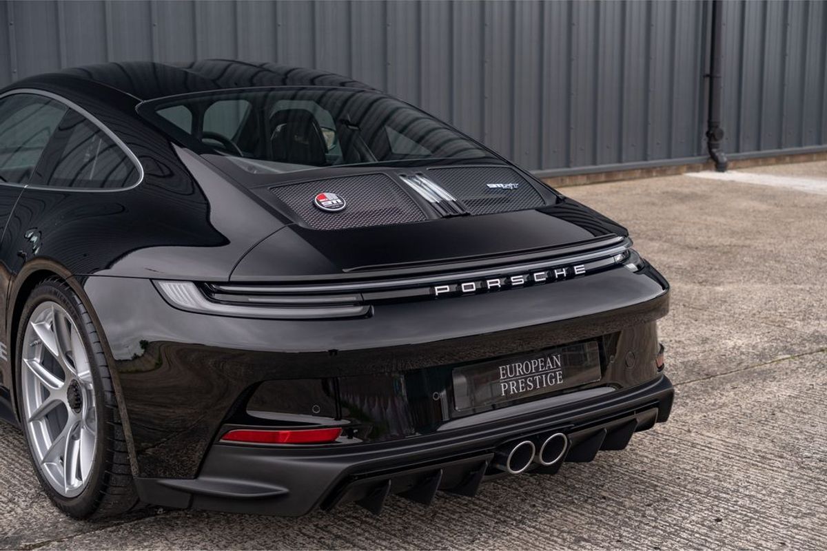 2025 Porsche 911 (992) S/T