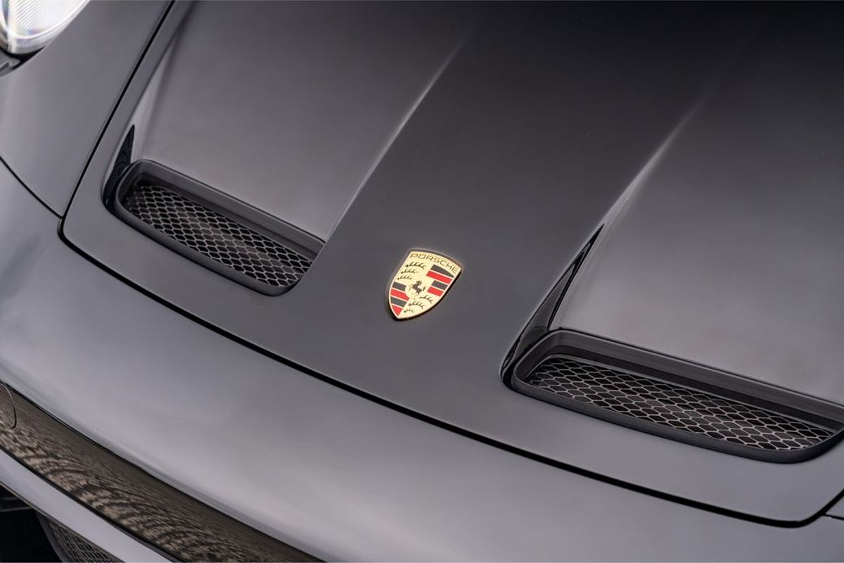 2025 Porsche 911 (992) S/T