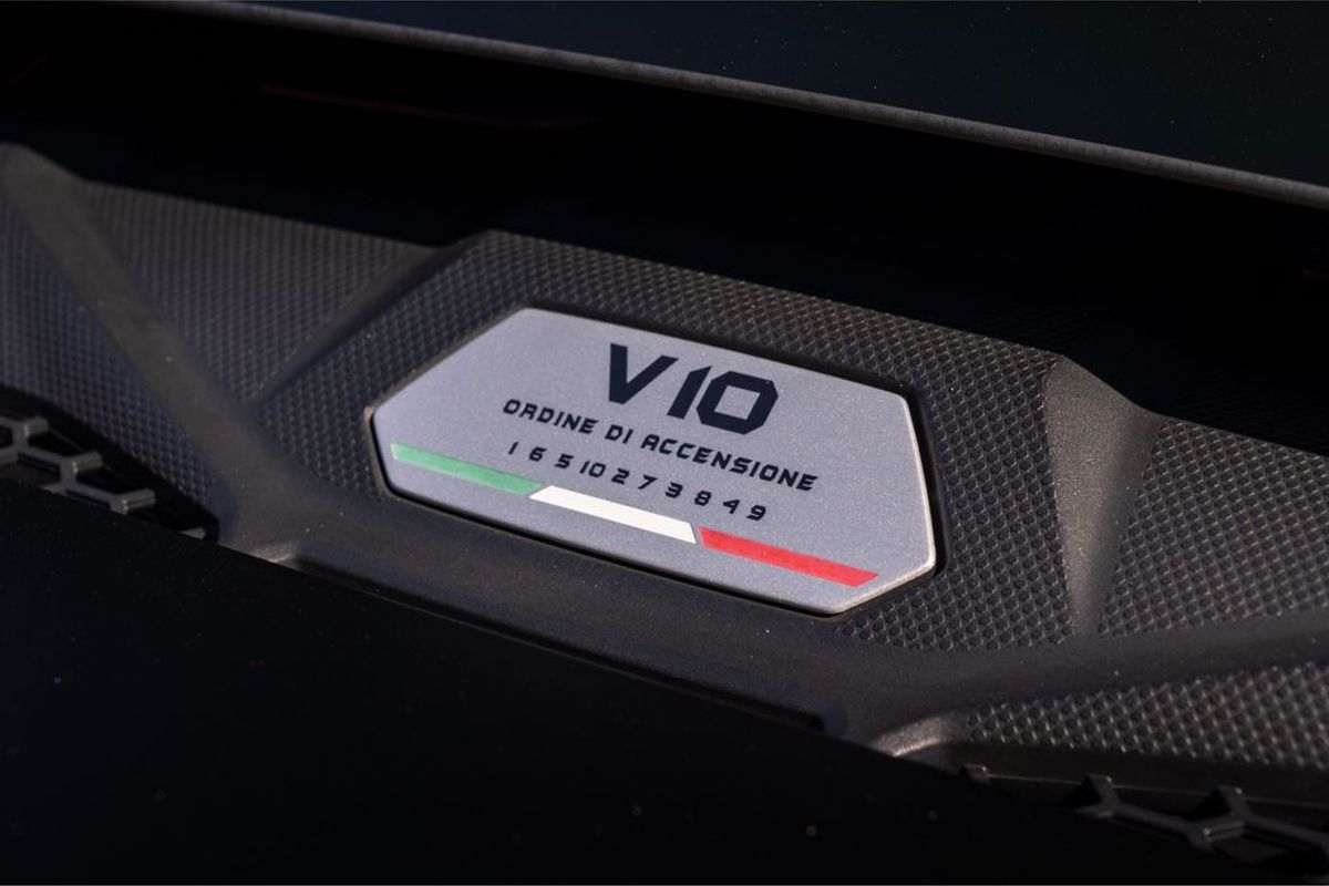 2021 Lamborghini Huracan Fluo Capsule