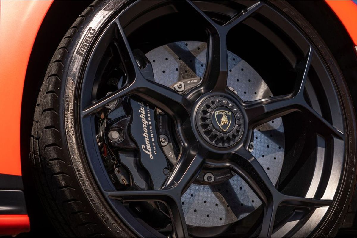2021 Lamborghini Huracan Fluo Capsule