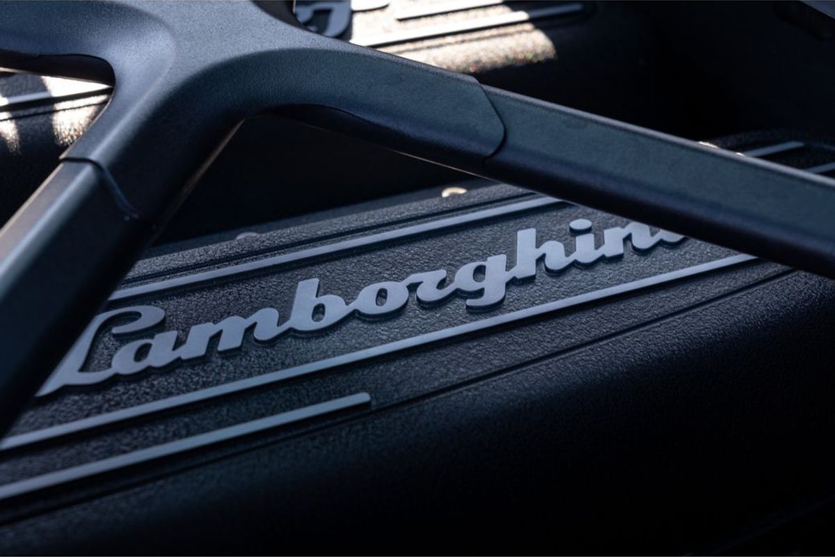 2021 Lamborghini Huracan Fluo Capsule