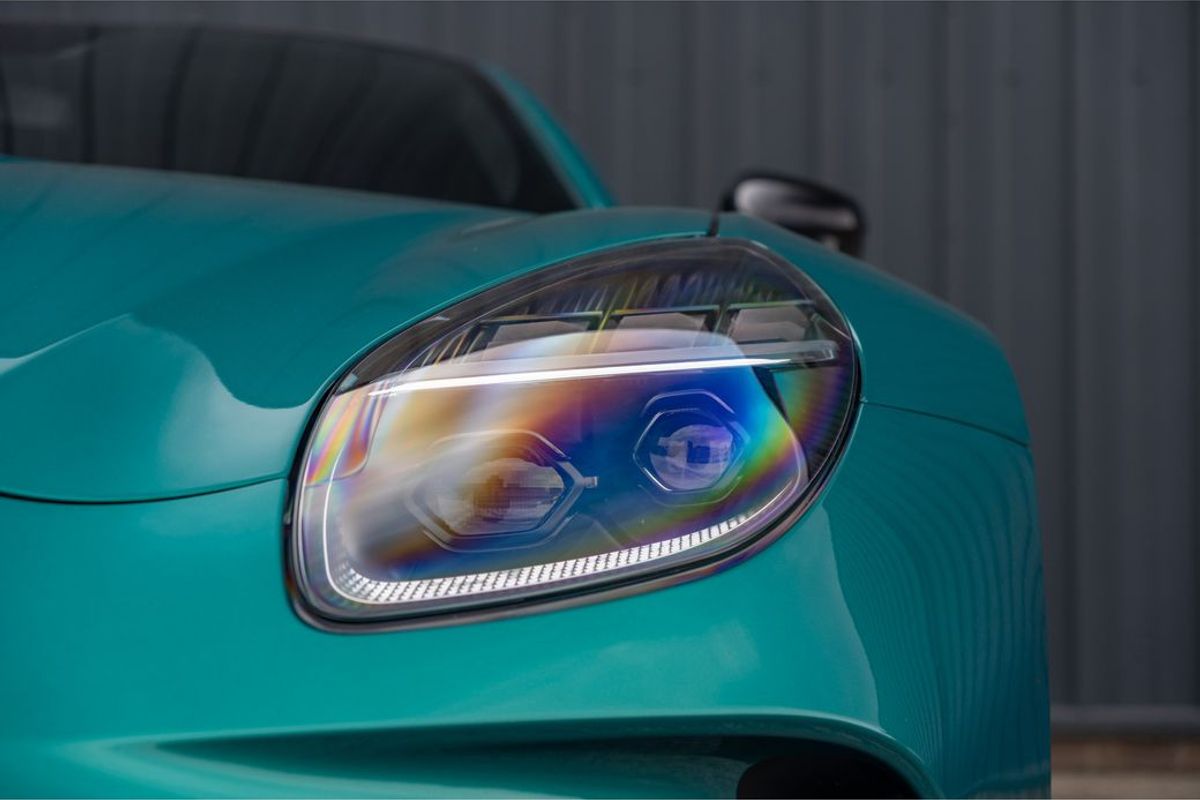 2025 Aston Martin V8 Vantage