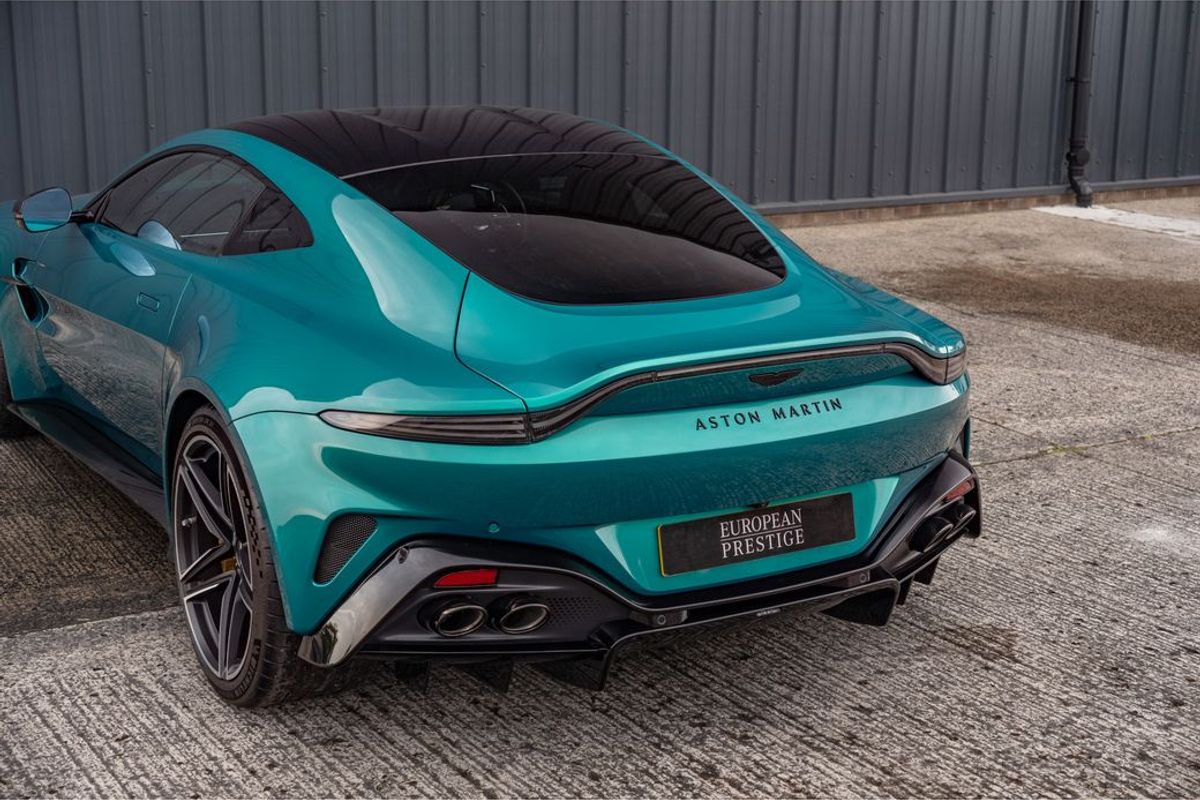 2025 Aston Martin V8 Vantage