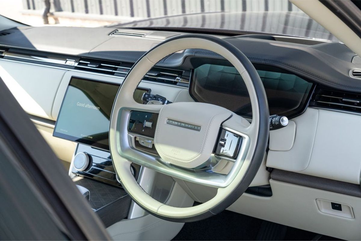 2023 Land Rover Range Rover P530 SV LWB