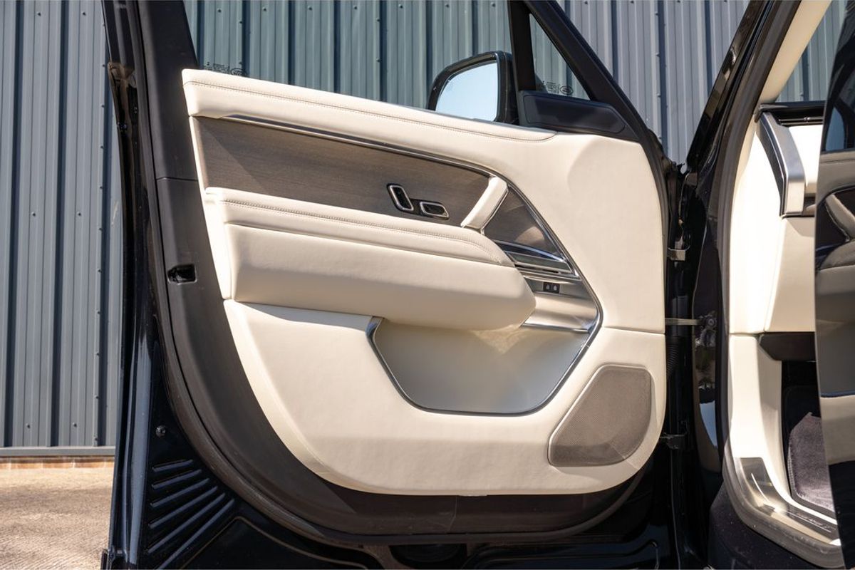 2023 Land Rover Range Rover P530 SV LWB