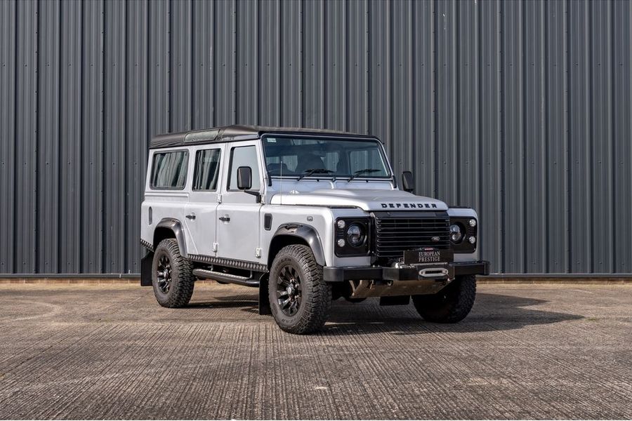 Land Rover Defender 110