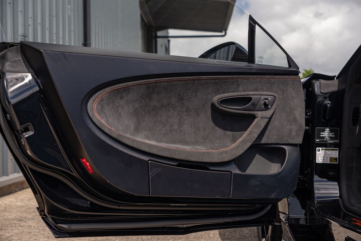 2022 Bugatti Chiron Super Sport 300+