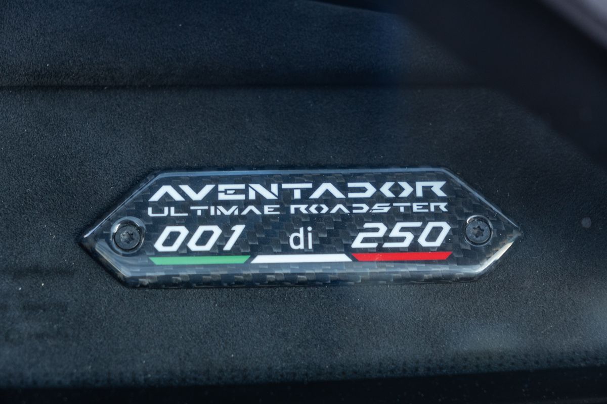 2022 Lamborghini Aventador Ultimae Roadster