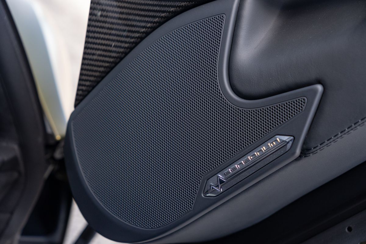 2022 Lamborghini Aventador Ultimae Roadster