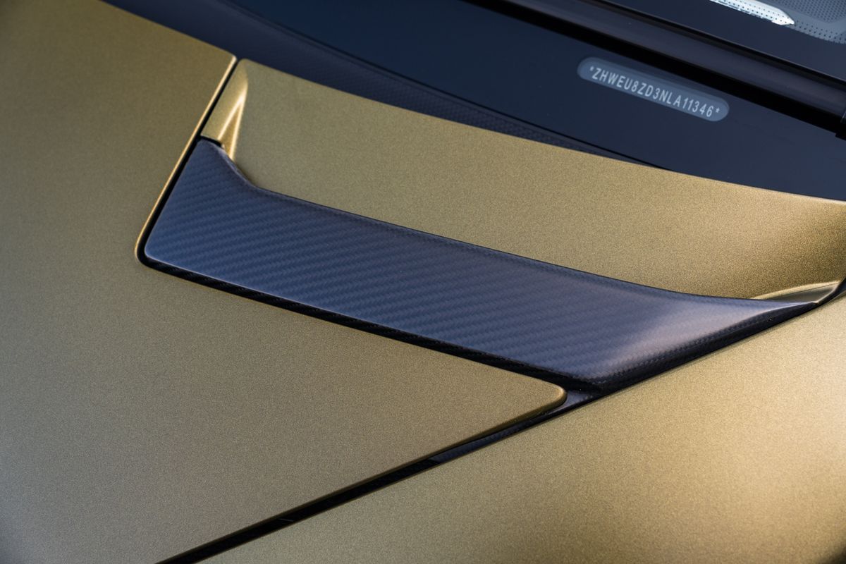 2022 Lamborghini Aventador Ultimae Roadster