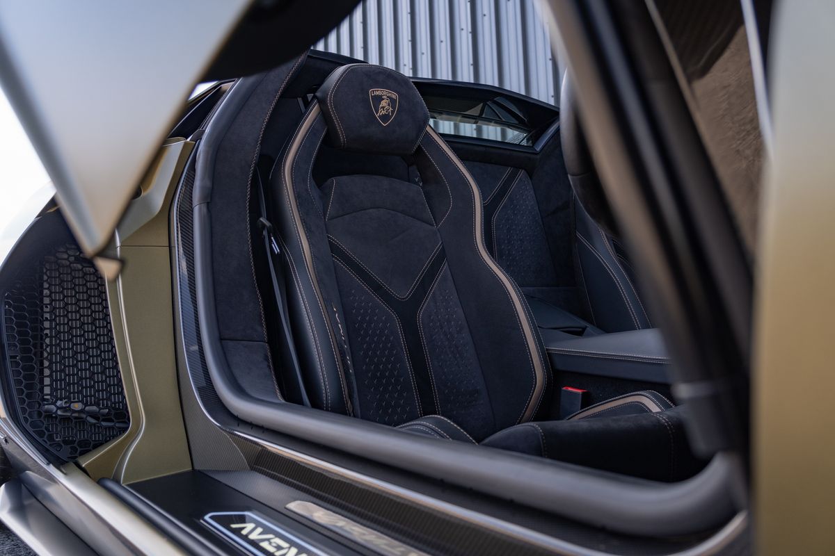 2022 Lamborghini Aventador Ultimae Roadster