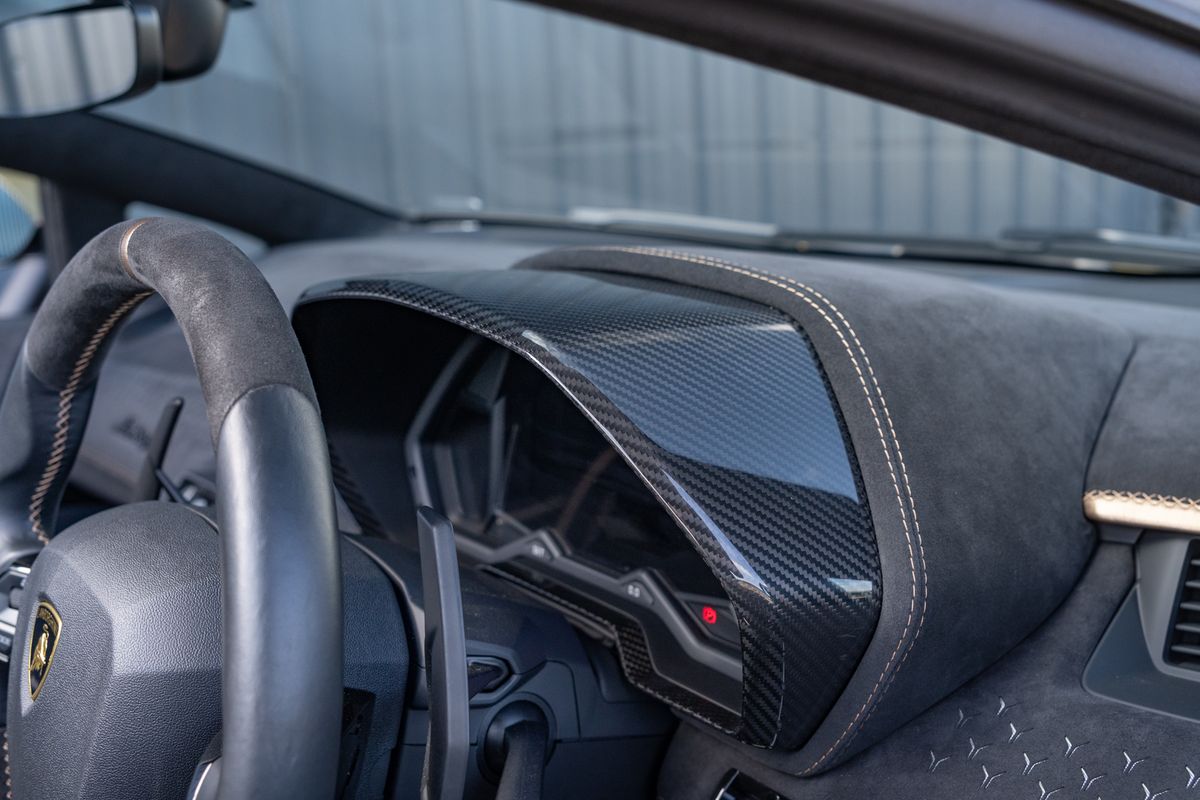 2022 Lamborghini Aventador Ultimae Roadster
