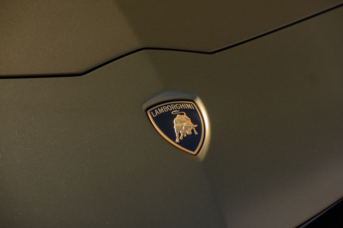 2022 Lamborghini Aventador Ultimae Roadster