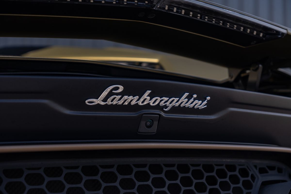 2022 Lamborghini Aventador Ultimae Roadster