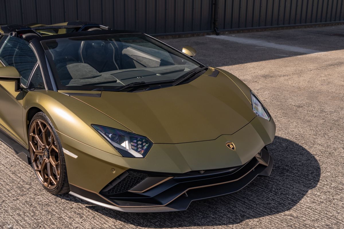 2022 Lamborghini Aventador Ultimae Roadster