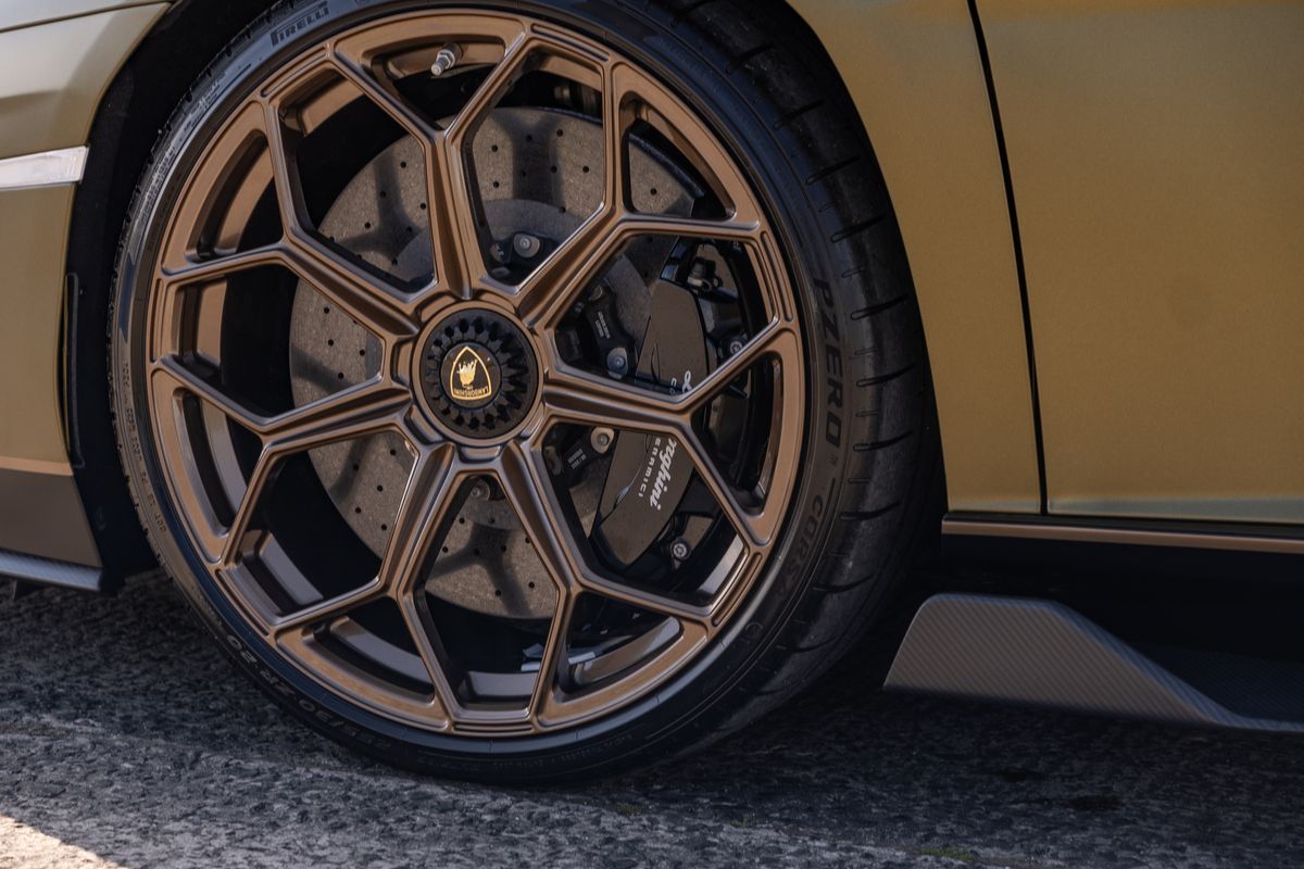 2022 Lamborghini Aventador Ultimae Roadster