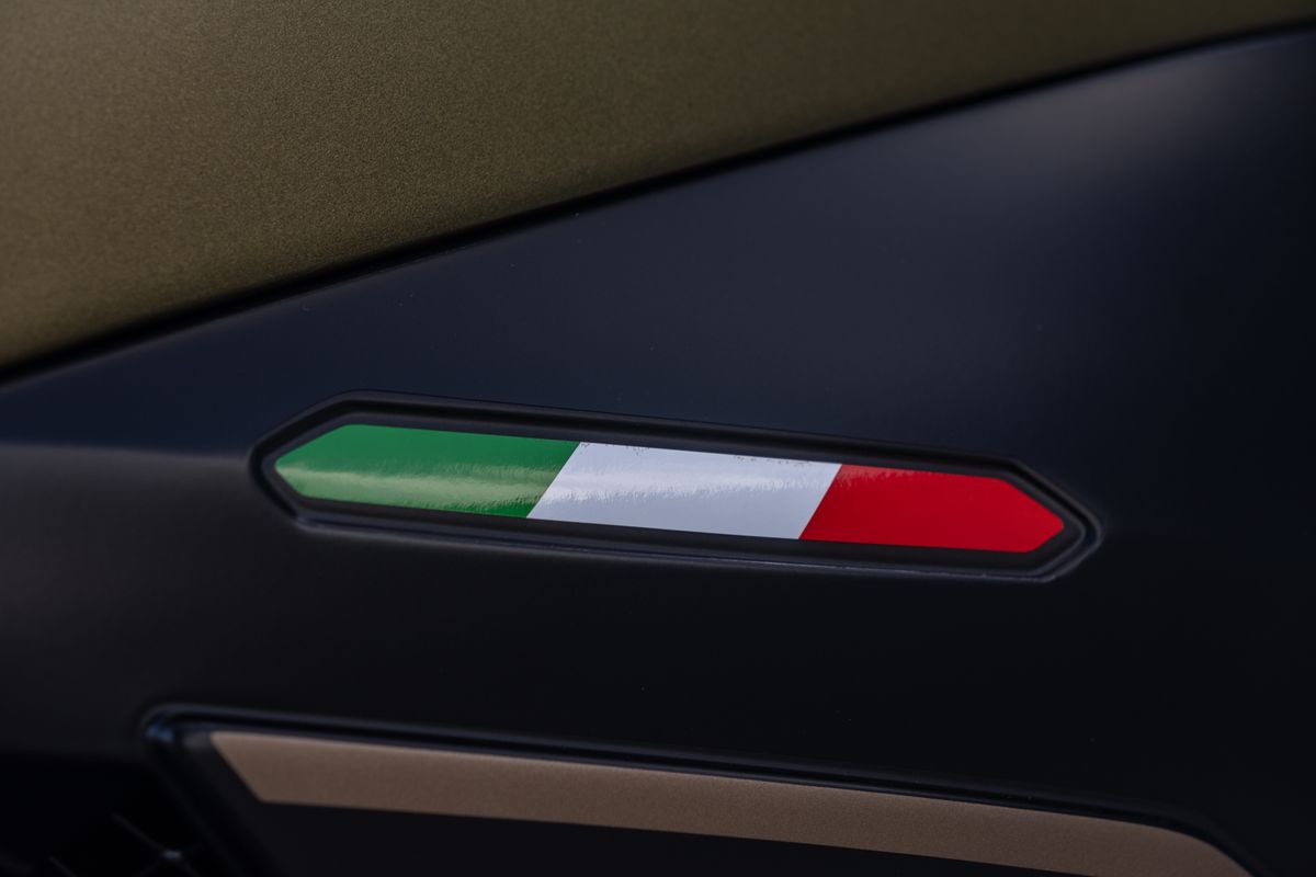2022 Lamborghini Aventador Ultimae Roadster