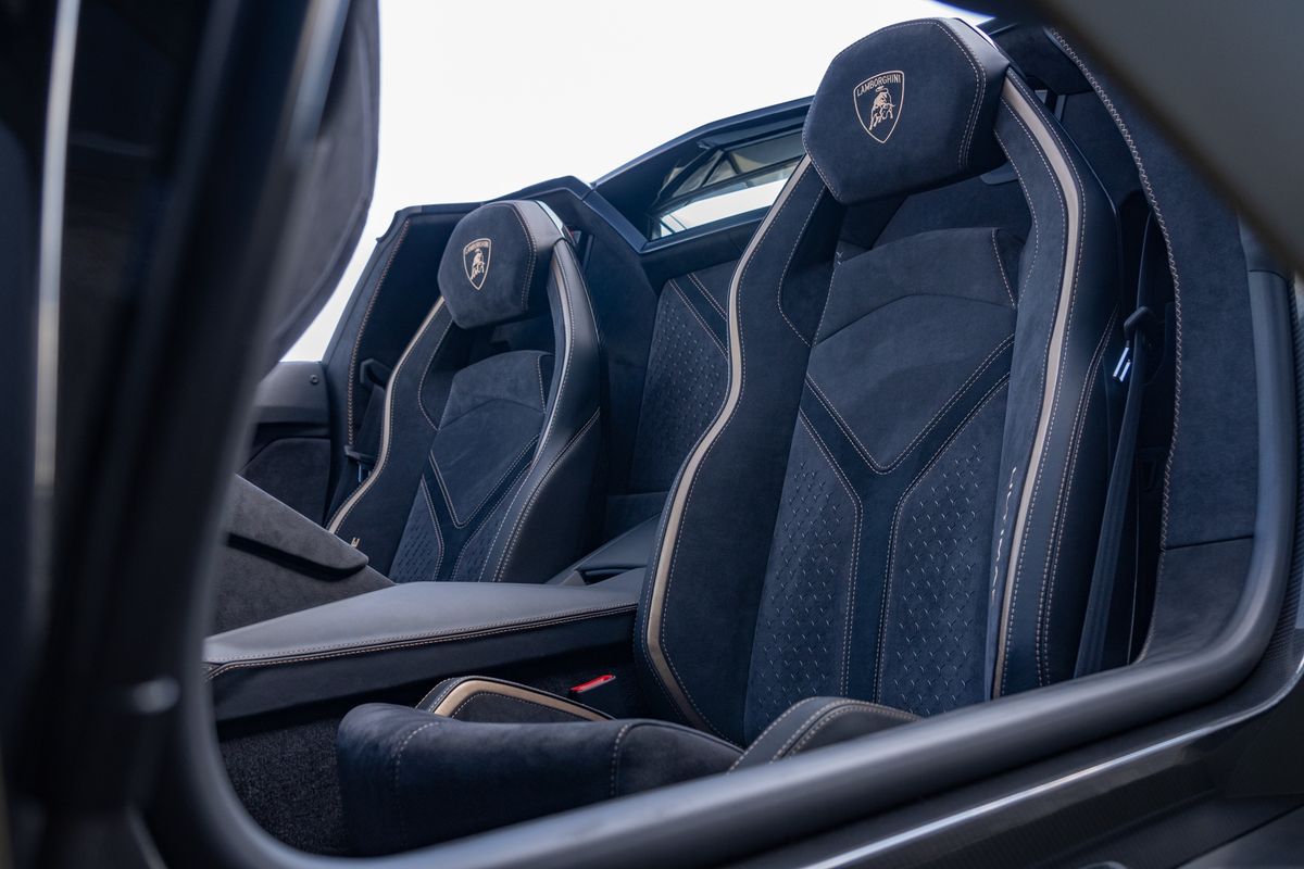 2022 Lamborghini Aventador Ultimae Roadster