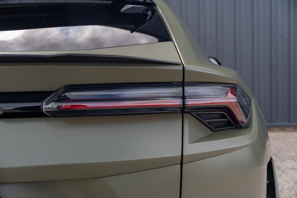 2024 Lamborghini Urus Performante
