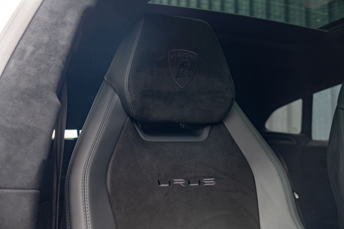 2024 Lamborghini Urus Performante