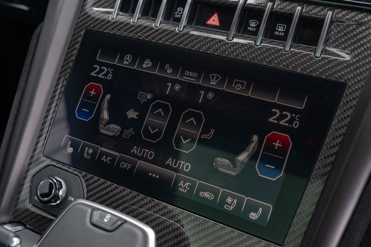 2024 Lamborghini Urus Performante