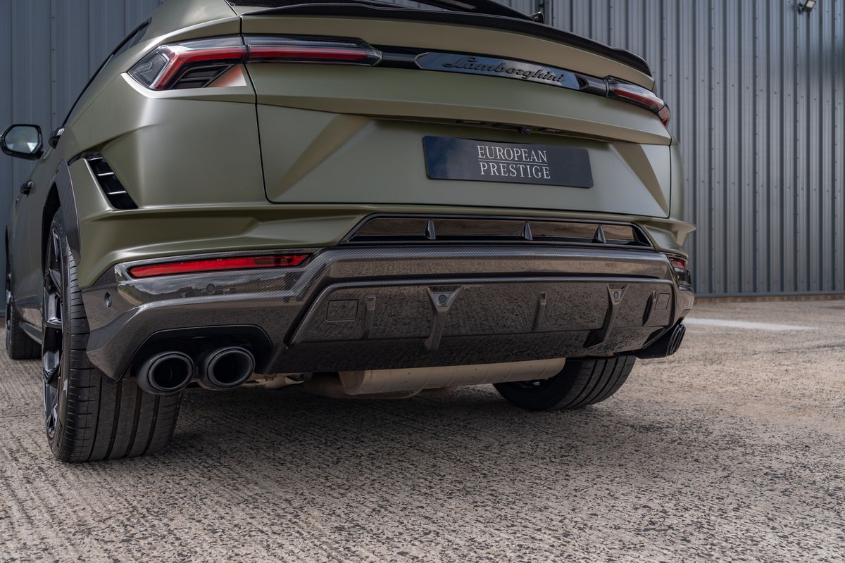 2024 Lamborghini Urus Performante