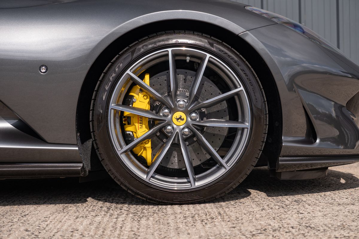 2021 Ferrari 812 GTS
