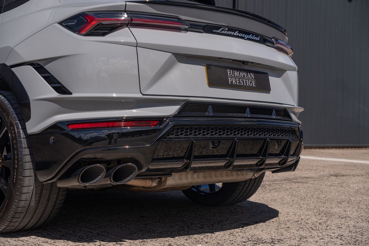 2023 Lamborghini Urus S