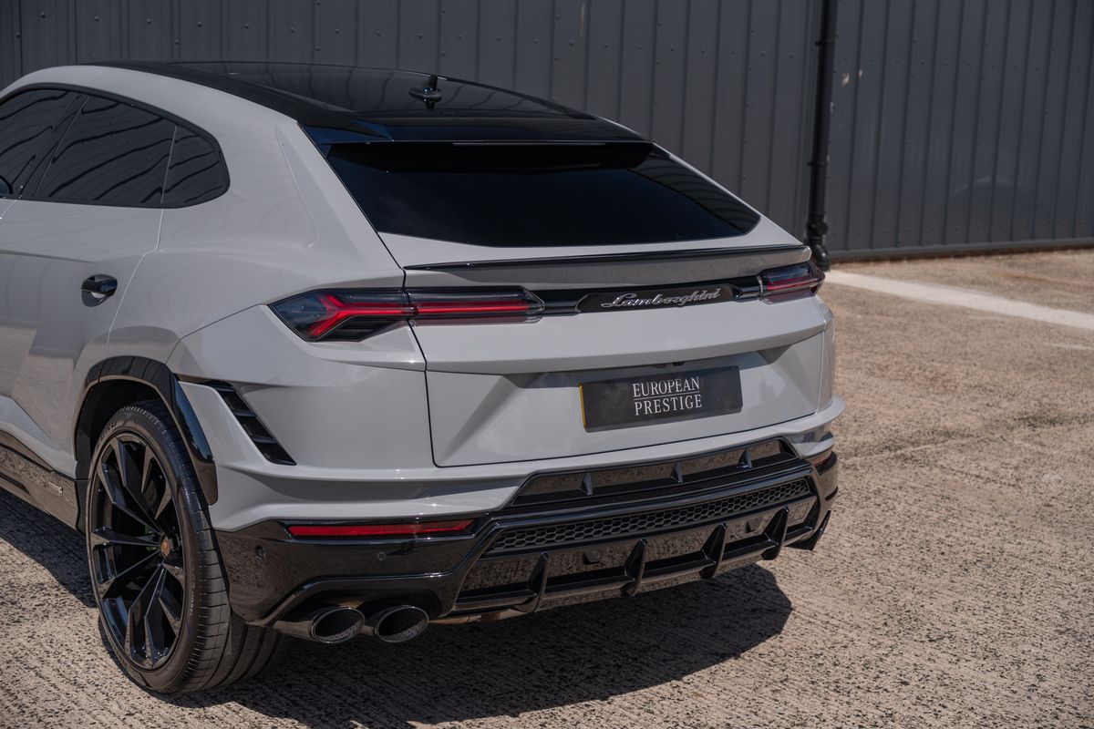 2023 Lamborghini Urus S