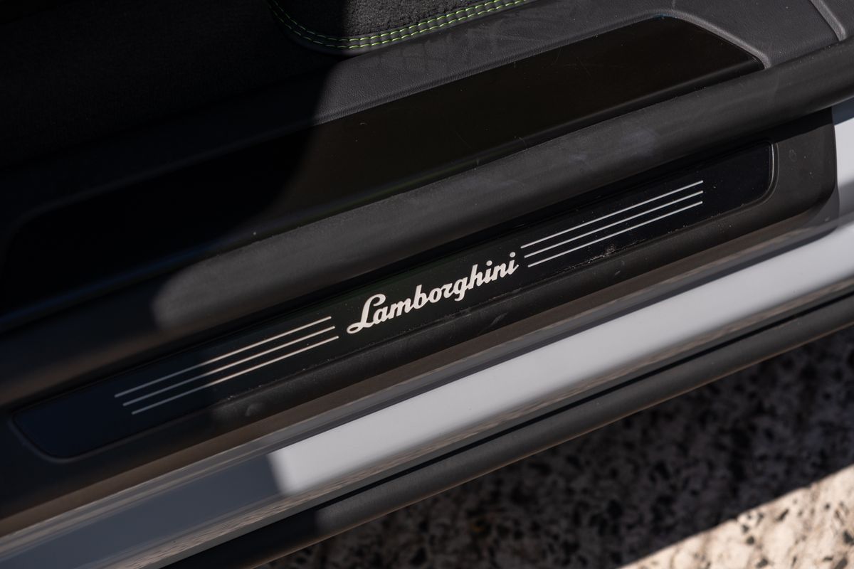 2023 Lamborghini Urus S