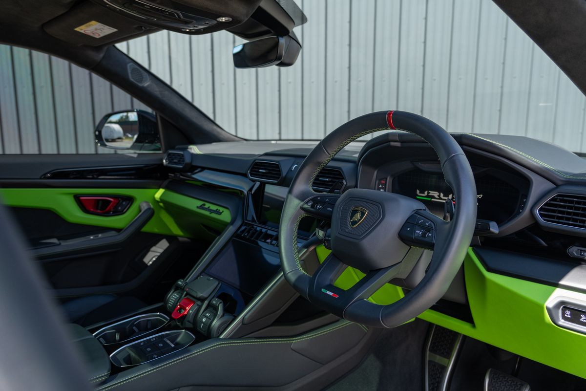 2023 Lamborghini Urus S