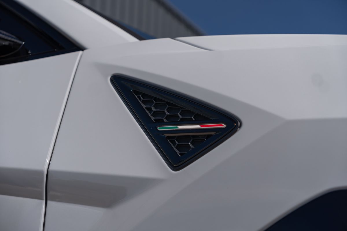 2023 Lamborghini Urus S