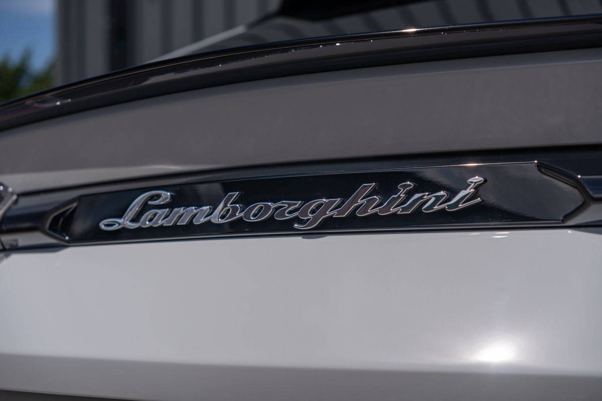 2023 Lamborghini Urus S