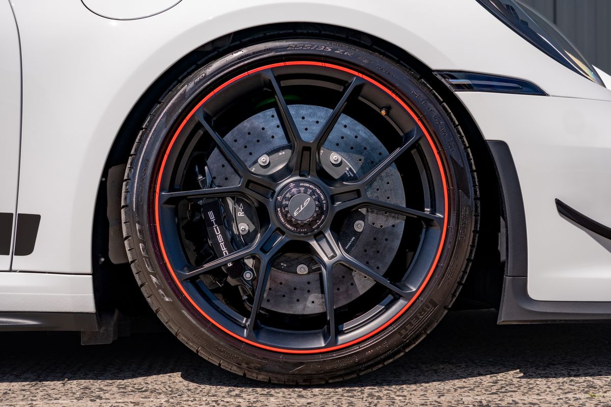 2023 Porsche 911 (992) GT3 Manthey Racing