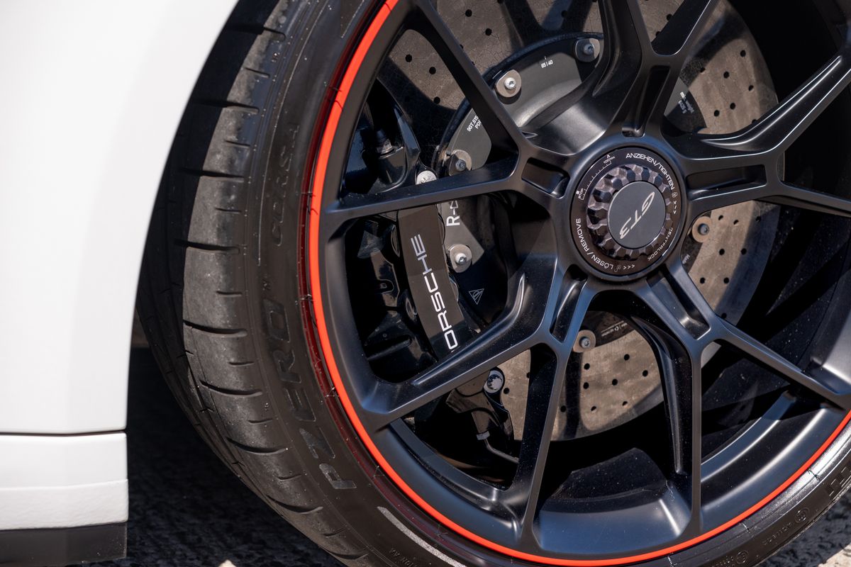 2023 Porsche 911 (992) GT3 Manthey Racing