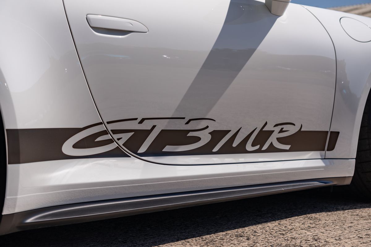 2023 Porsche 911 (992) GT3 Manthey Racing
