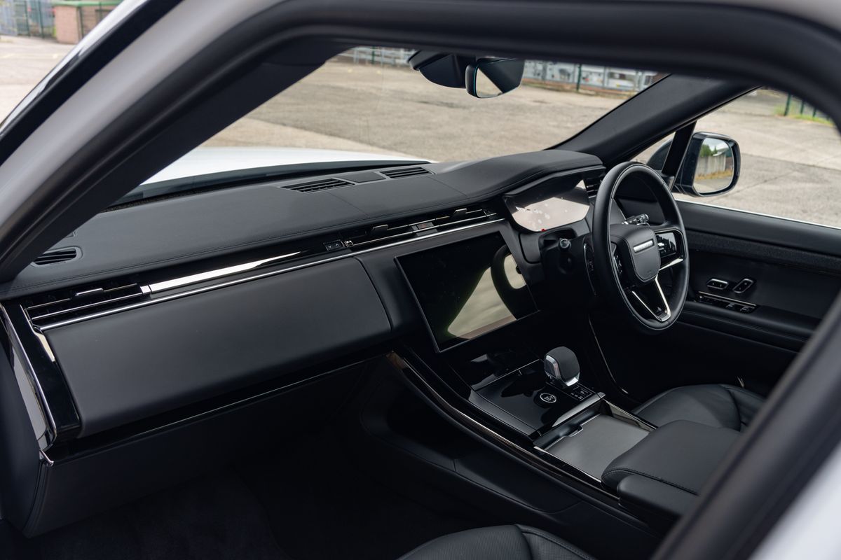 2025 Land Rover Range Rover Sport