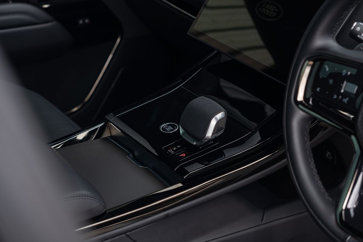 2025 Land Rover Range Rover Sport