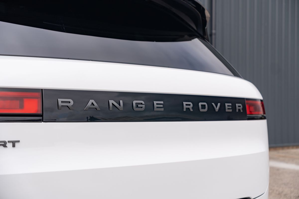 2025 Land Rover Range Rover Sport